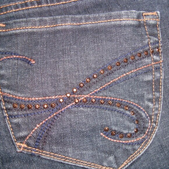 Cache Jean Capris Rhinestone Back Pockets sz 8 - Picture 4 of 6